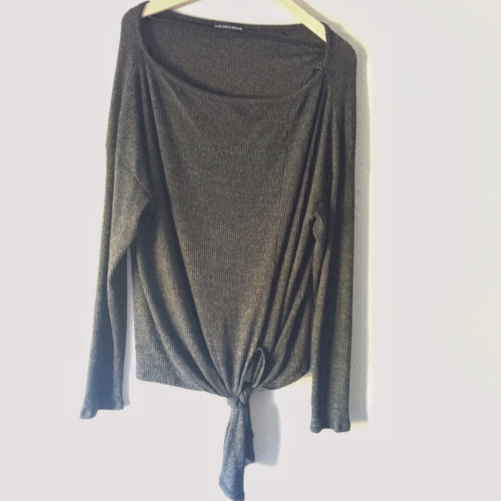 Harlowe & Graham Tie Front Ribbed Gray Top